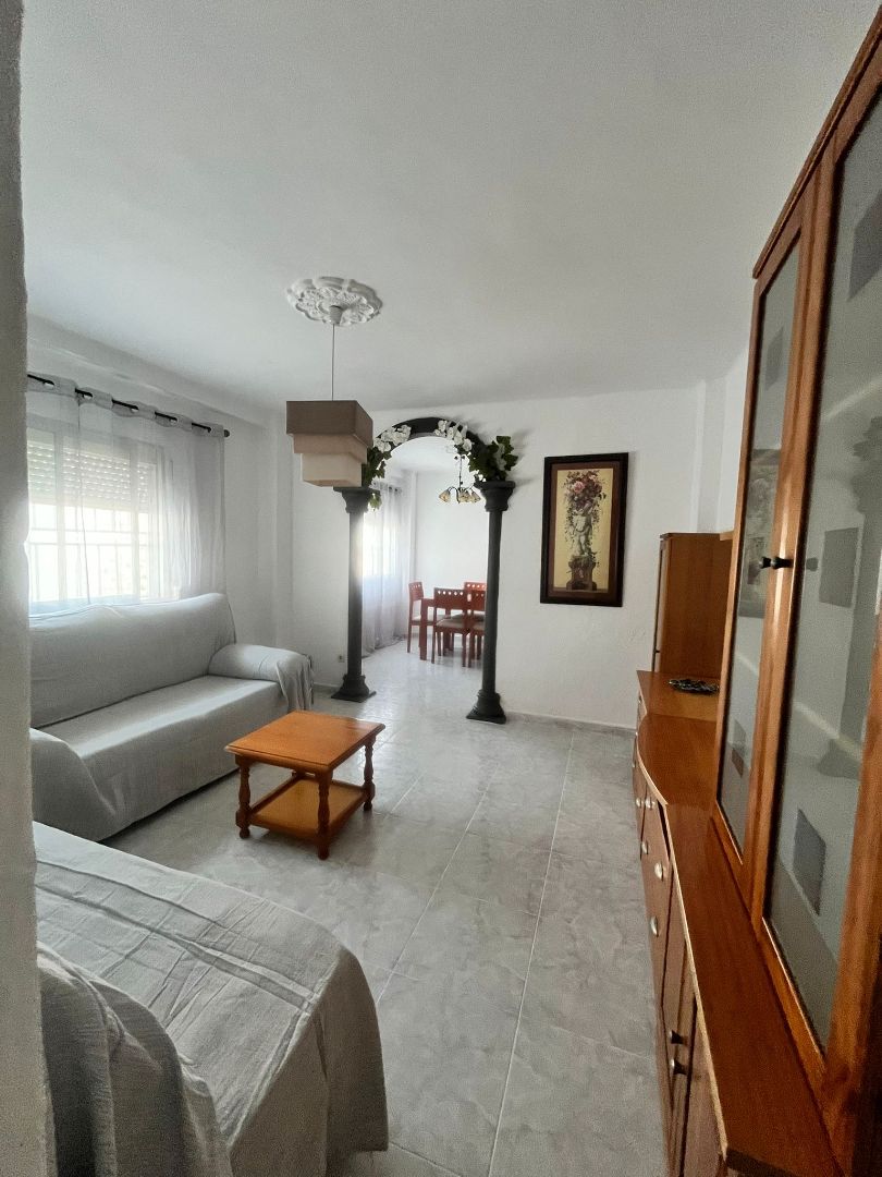 Sala d'estar de Pis en venda en Marbella amb Moblat, Forn i Rentadora