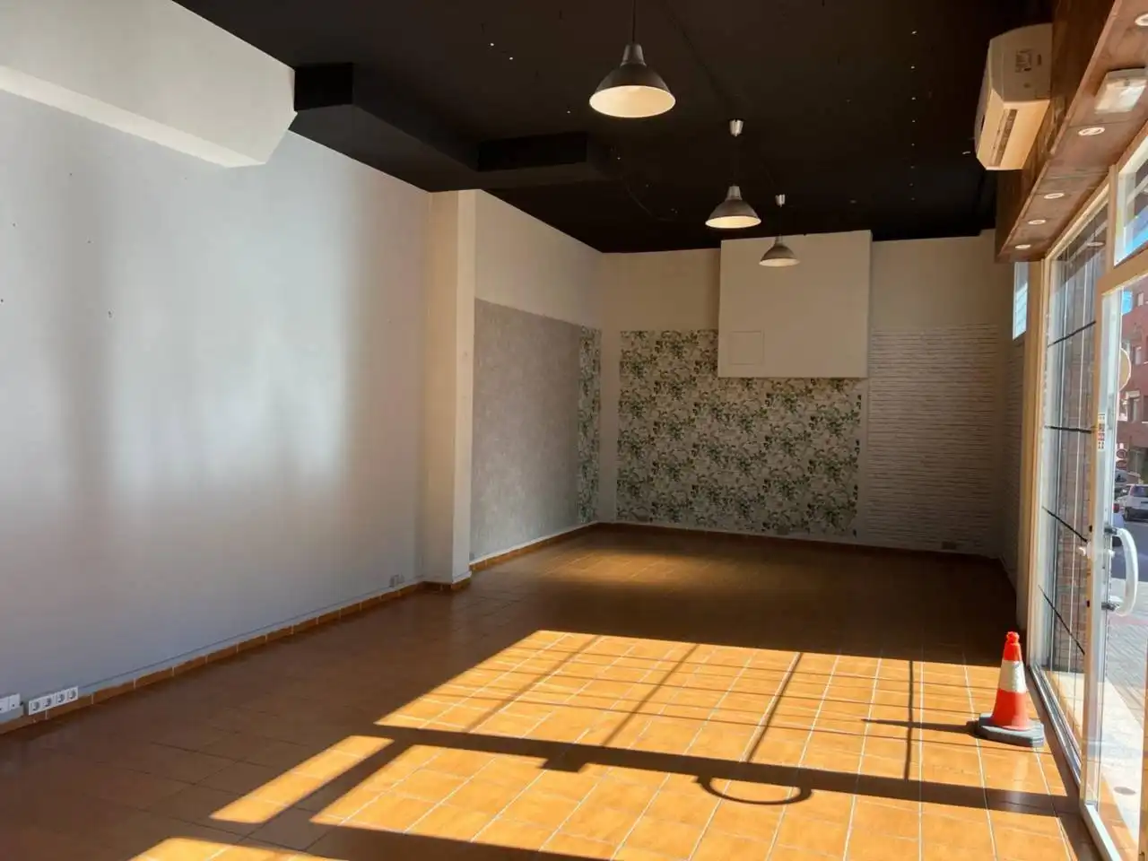 Local en venta en Sant Quirze del Vallès