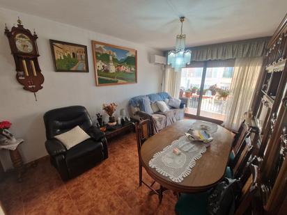 Living room of Flat for sale in Sant Joan Despí  with Air Conditioner, Heating and Oven