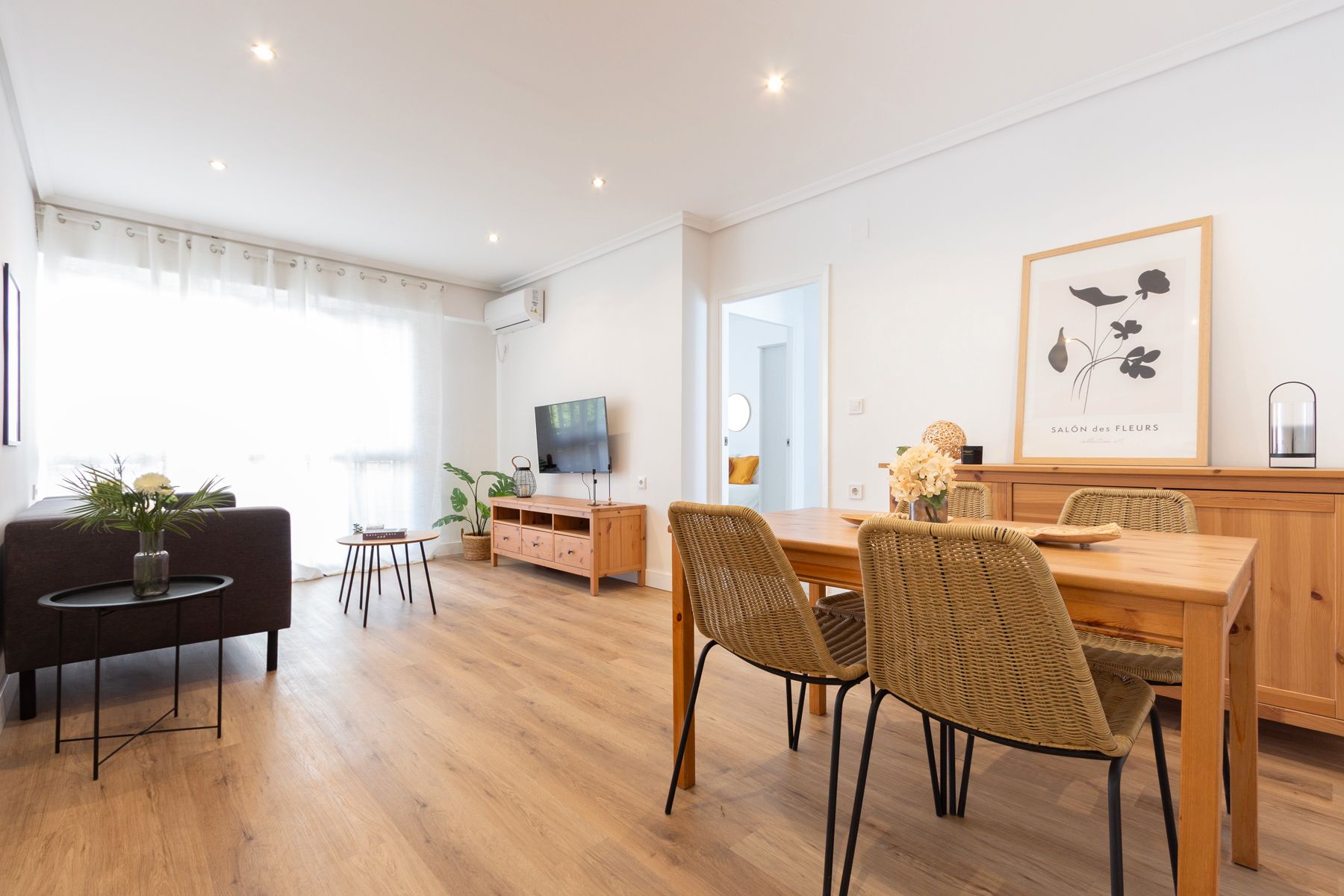 Living room of Flat for sale in  Sevilla Capital  with Air Conditioner, Heating and Terrace