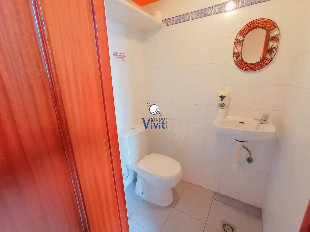 Bathroom of Commercial properties for sale in Alcalá de Guadaira