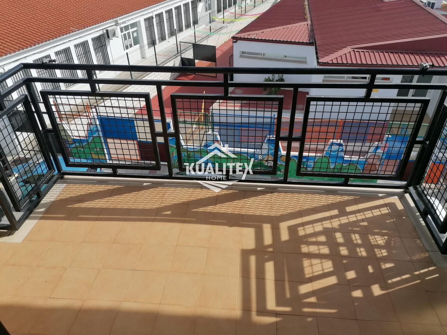 Terraza de Piso en venta en Arroyo de la Luz con Aire acondicionado, Calefacción y Terraza