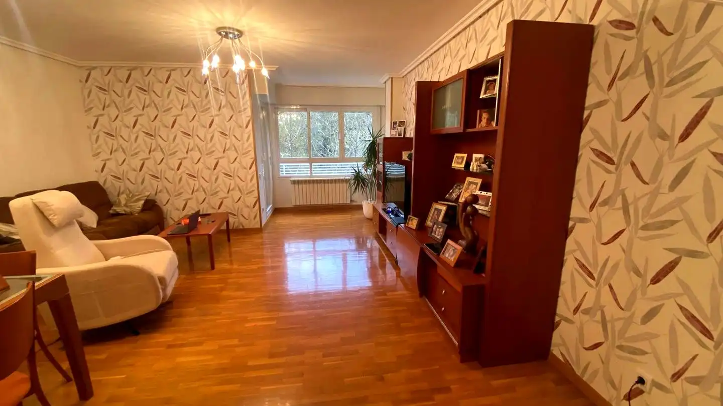 Living room of Flat for sale in  Logroño  with Heating, Parquet flooring and Storage room