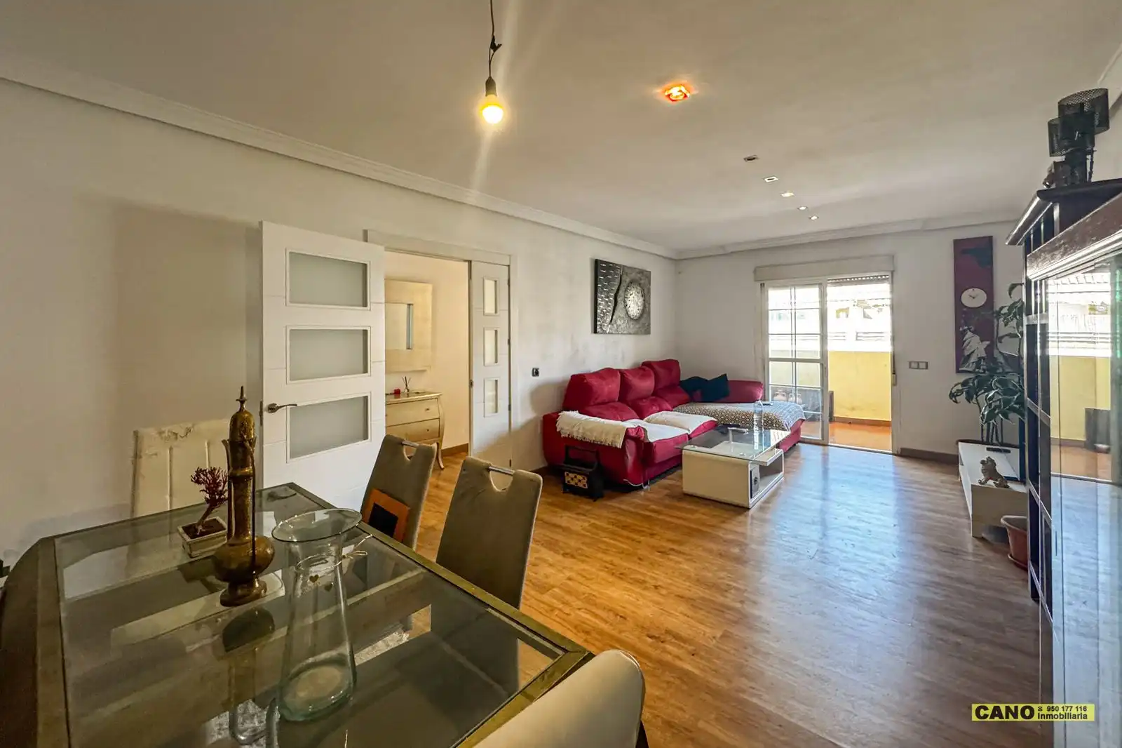 Sala de estar de Piso en venta en Roquetas de Mar con Terraza, Trastero y Piscina