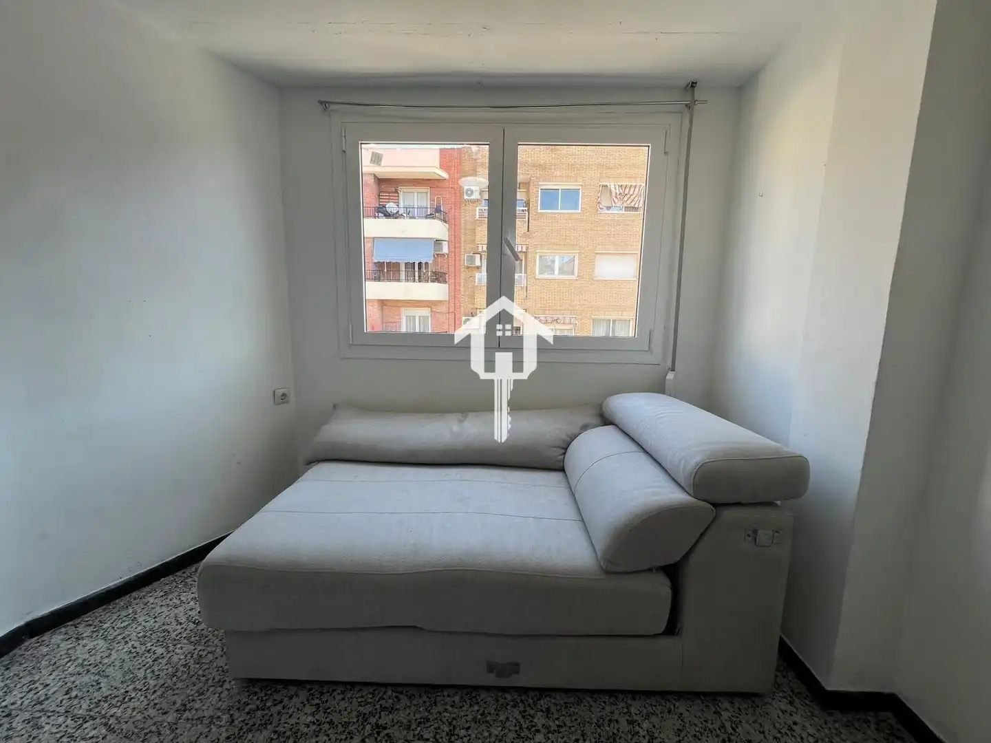 Habitación de Piso en venta en Alicante / Alacant con Amueblado y Balcón