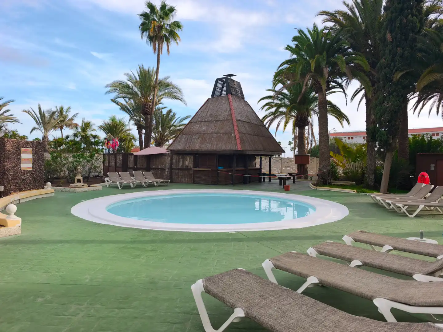 Piscina de Pis en venda en San Bartolomé de Tirajana amb Aire condicionat, Terrassa i Traster