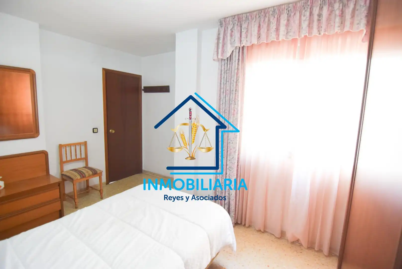 Schlafzimmer von Wohnung zum Verkauf in Córdoba mit Klimaanlage