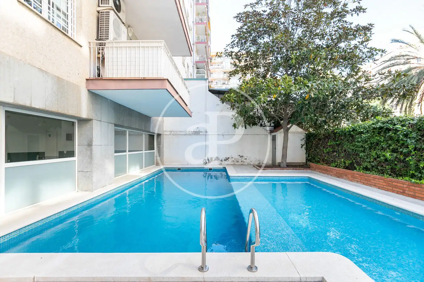Piscina de Piso en venta en Barcelona con Aire acondicionado, Calefacción y Terraza