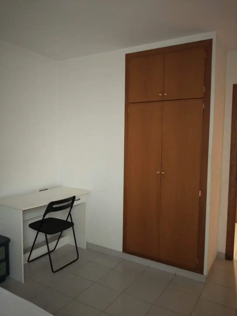 Bedroom of Flat for rent in Girona  with Furnished