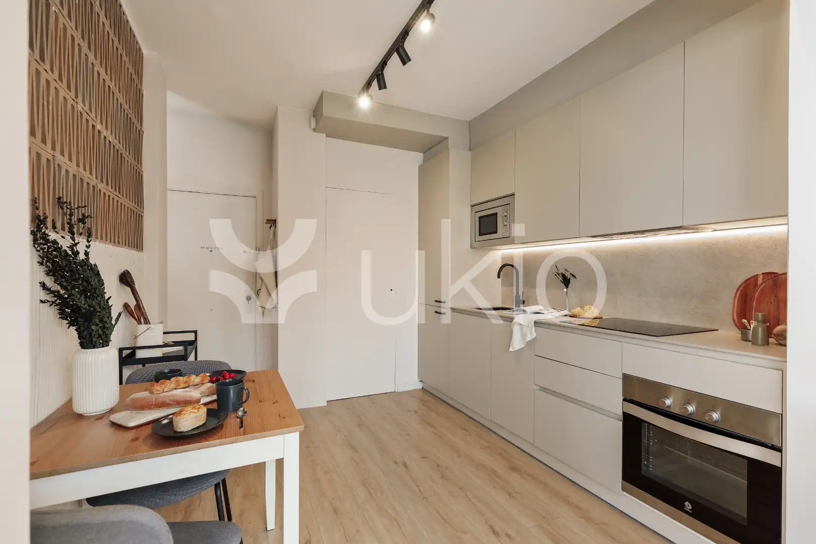 Cocina de Apartamento de alquiler en Barcelona con Aire acondicionado, Calefacción y Terraza
