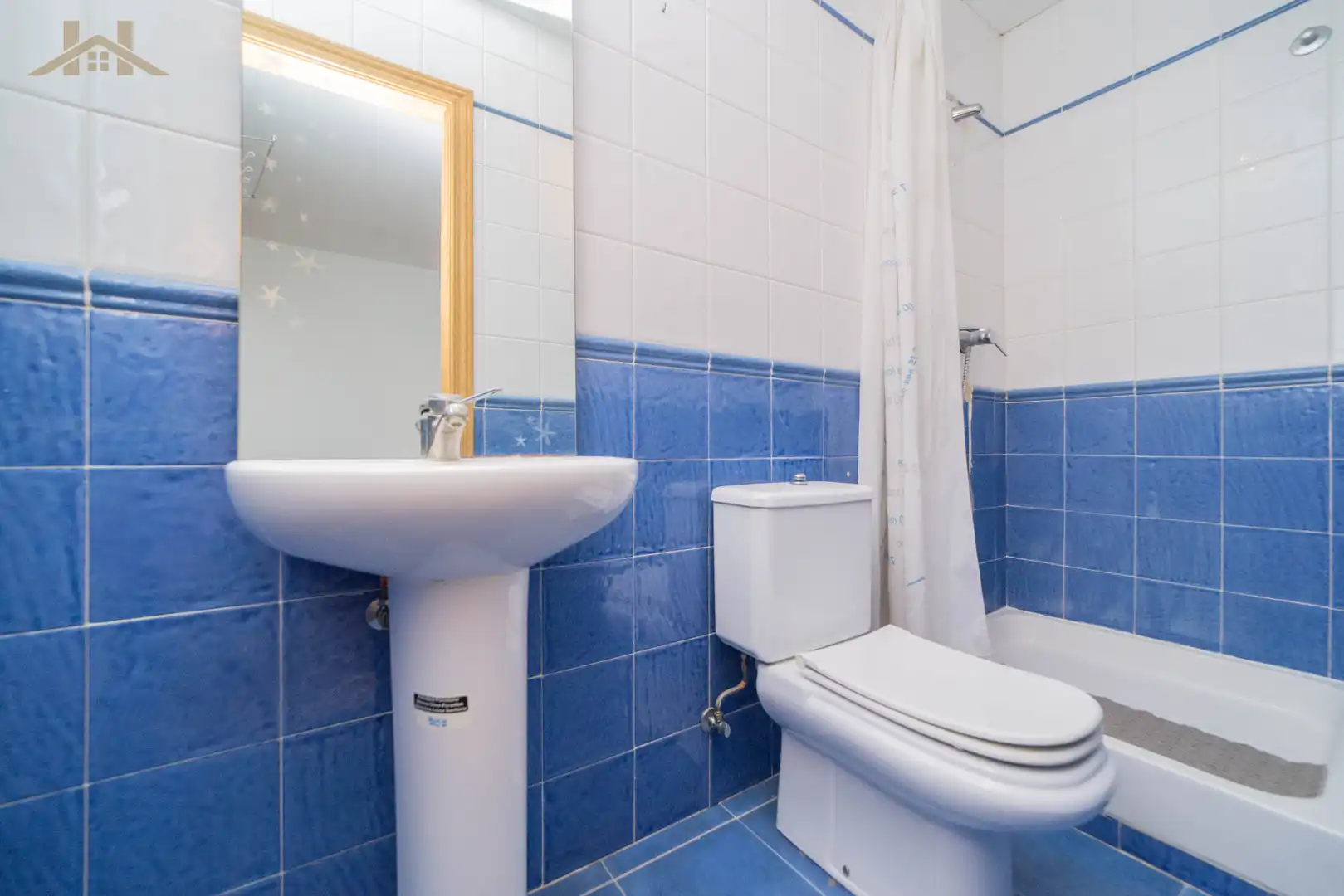 Baño de Casa adosada en venta en Villaviciosa de Odón con Aire acondicionado, Calefacción y Amueblado