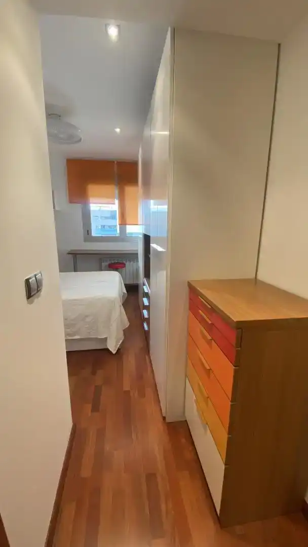 Habitación de Piso en venta en  Granada Capital con Piscina y Balcón
