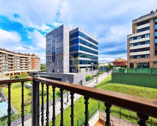 Exterior view of Flat for sale in Oviedo   with Heating, Private garden and Storage room