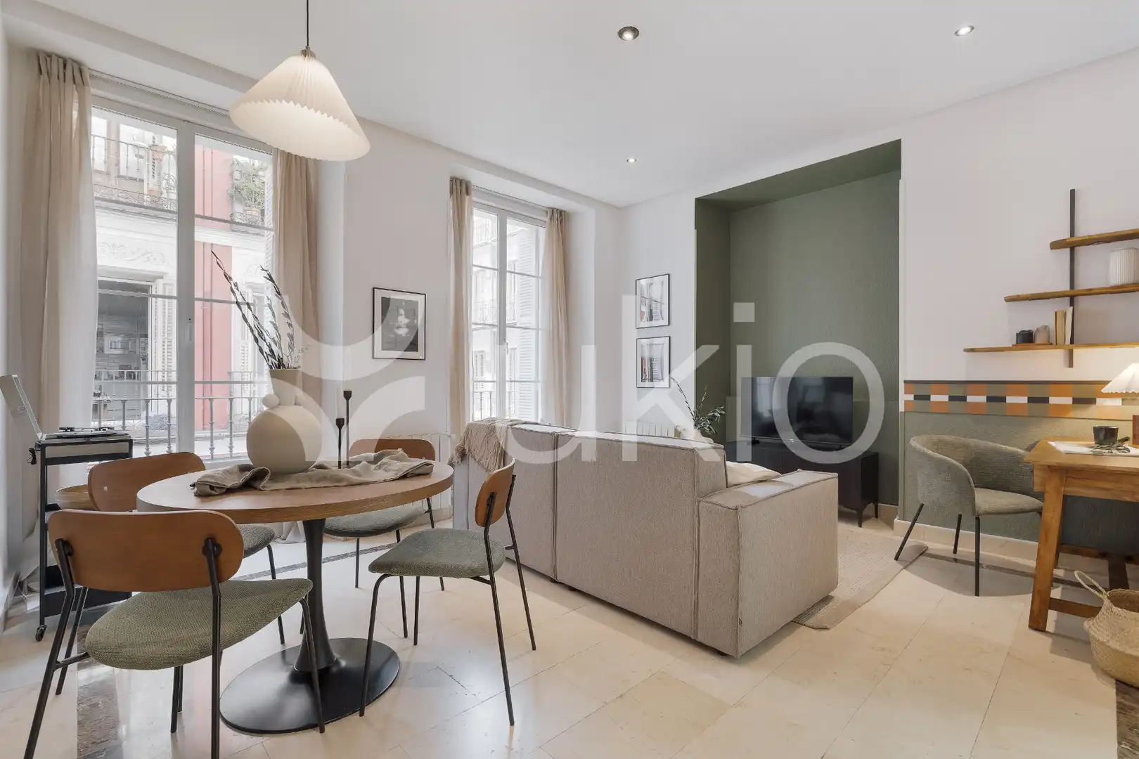 Sala d'estar de Apartament de lloguer en Madrid amb Aire condicionat, Calefacció i Moblat