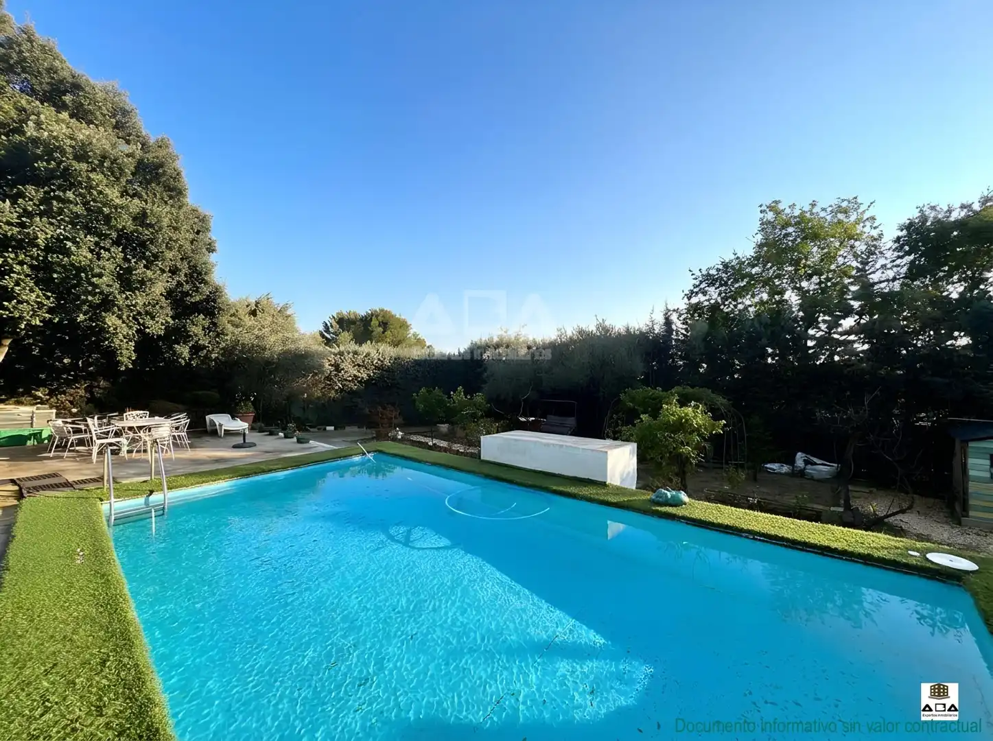 Jardí de Casa o xalet en venda en Valdemorillo amb Aire condicionat, Calefacció i Jardí privat