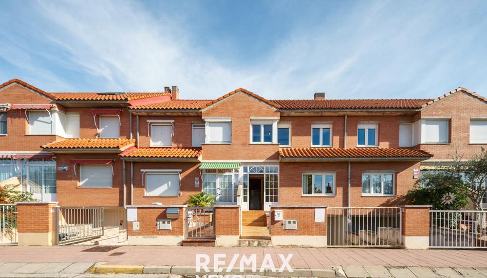 Foto 1 de Casa adosada en venda a Avenida Ronda, Laguna de Duero, Valladolid