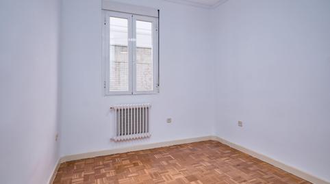 Photo 3 of Flat to rent in Calle de Fernández de la Hoz, 58, Almagro,  Madrid Capital