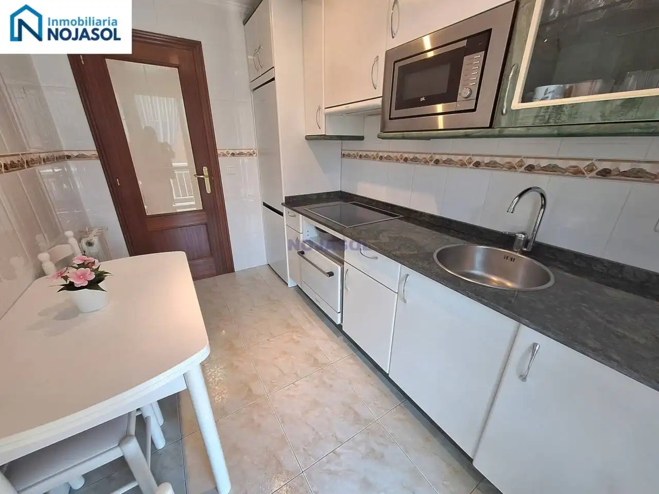 Cocina de Apartamento de alquiler en Noja con Calefacción, Terraza y Amueblado
