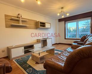 Living room of Flat to rent in Vigo   with Heating, Parquet flooring and Furnished