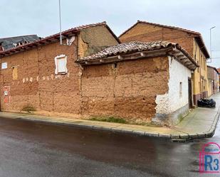 Exterior view of Residential for sale in Chozas de Abajo