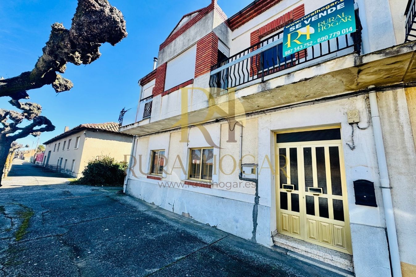 Exterior view of Houses for sale in Turcia  with Heating, Private garden and Furnished