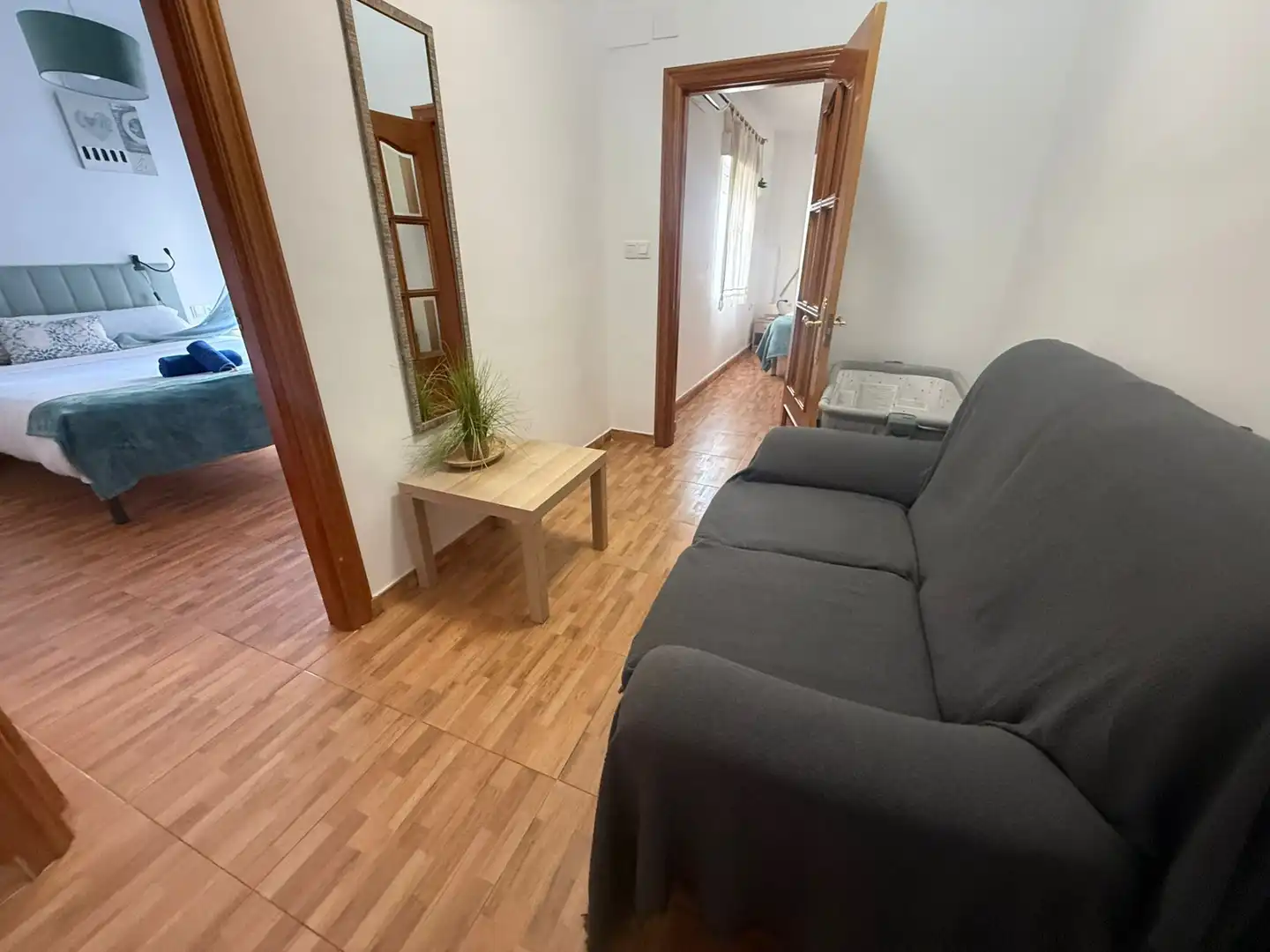 Sala d'estar de Casa adosada en venda en Granada amb Aire condicionat, Calefacció i Jardí privat