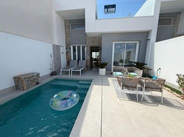 Casa amb piscina en venda a Balsicas