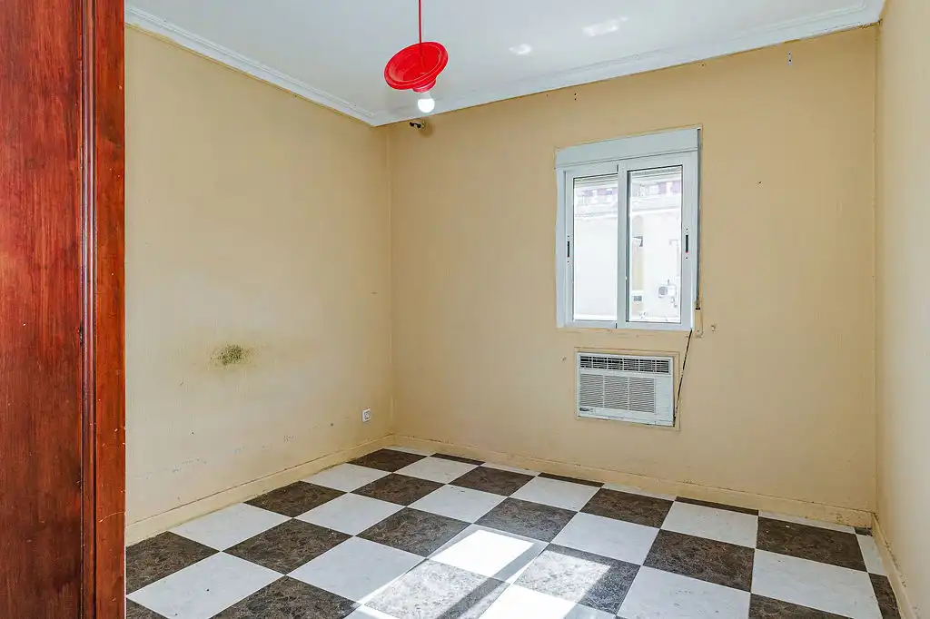 Bedroom of Flat for sale in Sevilla