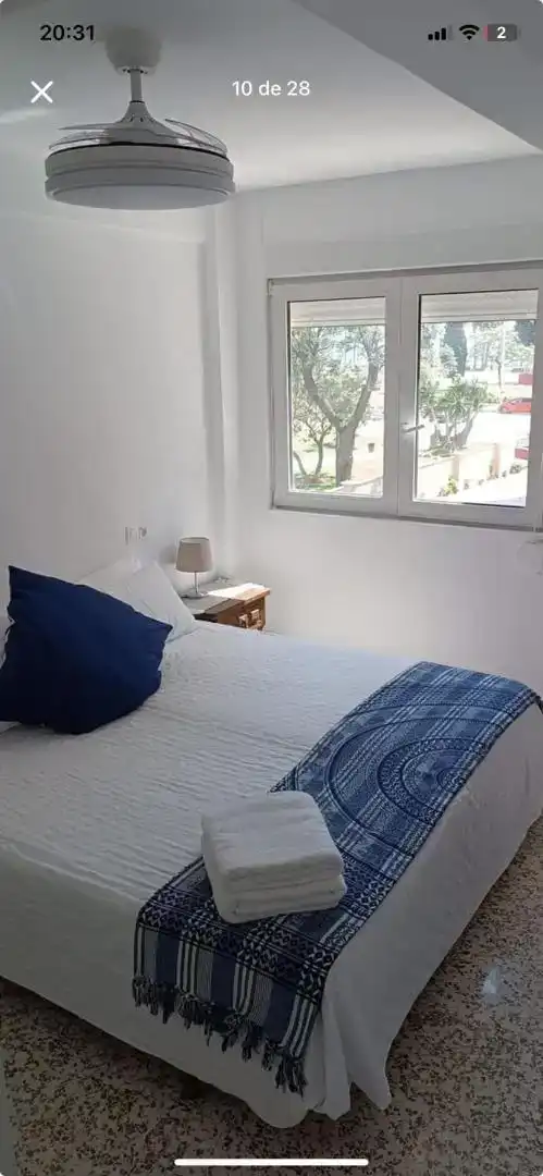 Schlafzimmer von Wohnungen zur Miete in Vélez-Málaga mit Klimaanlage, Schwimmbad und Balkon