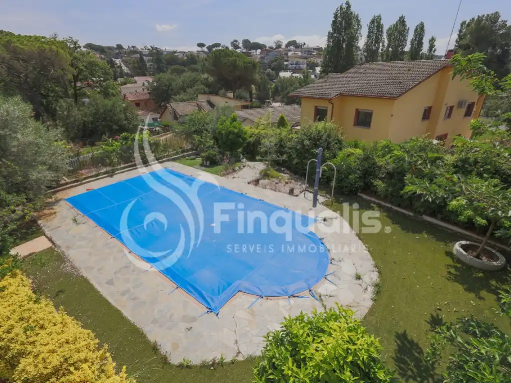 Piscina de Casa o xalet en venda en Lliçà d'Amunt