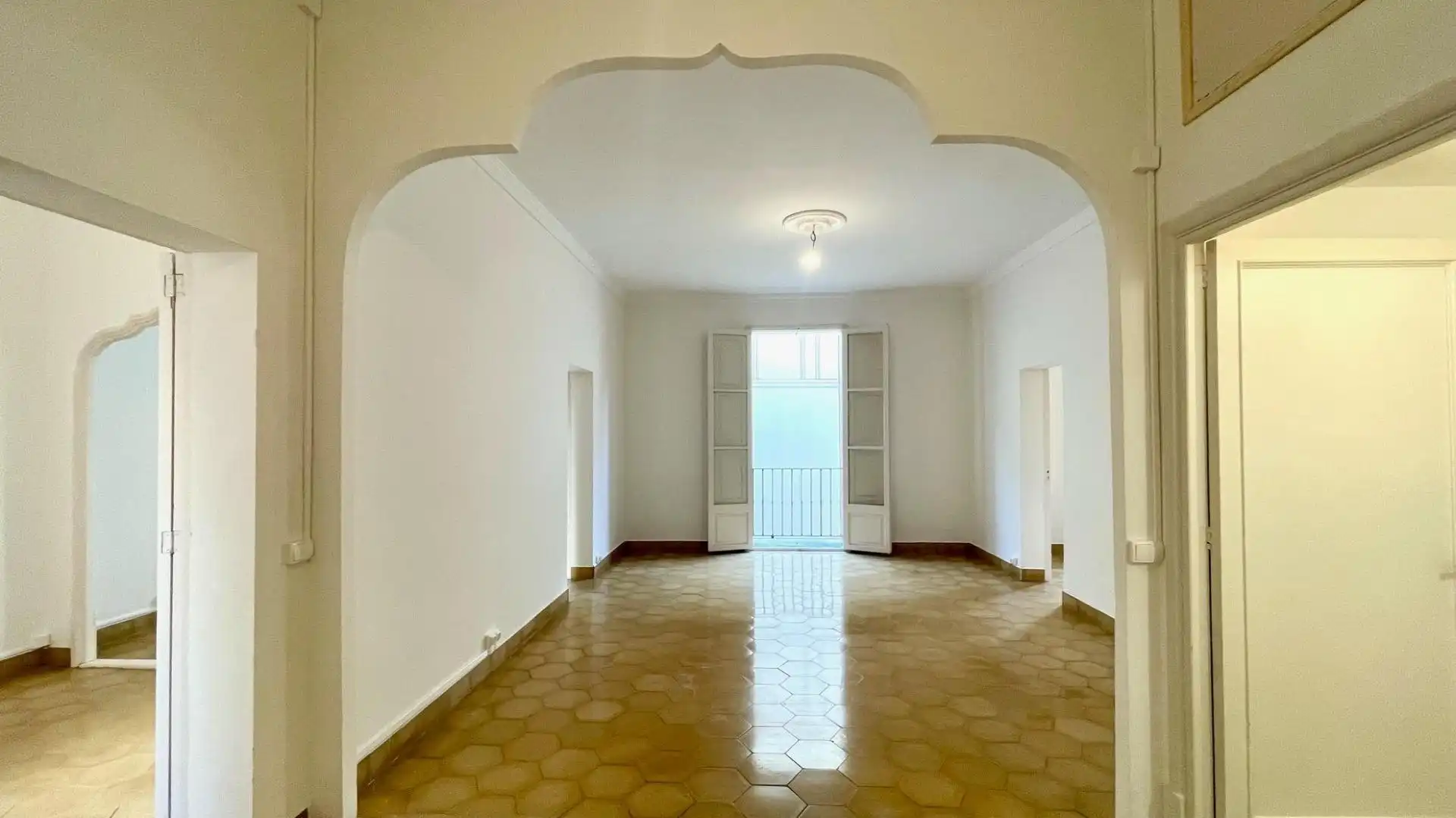 Flat for rent in  Palma de Mallorca  with Air Conditioner and Balcony