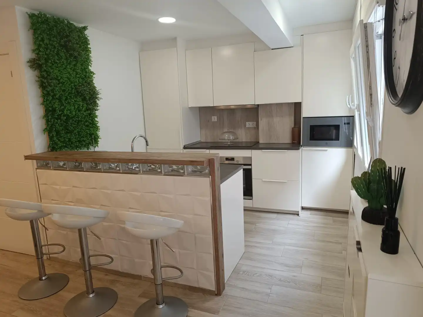 Kitchen of Flat for rent in Gijón   with Heating and Furnished