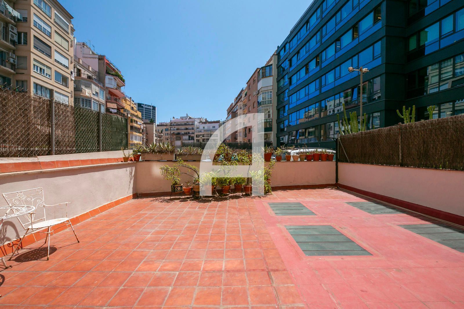 Terrassa de Pis en venda en  Barcelona Capital amb Calefacció i Terrassa