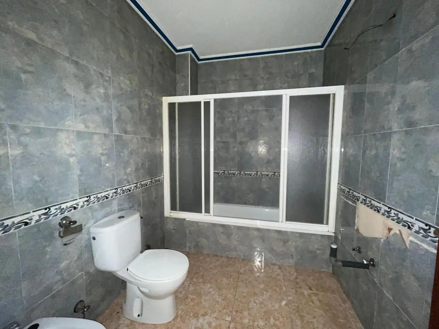 Baño de Casa adosada en venta en Argamasilla de Alba con Alarma