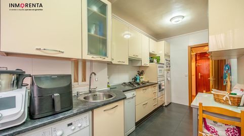 Foto 5 de Pis en venda a Calle Reina Victoria, Reyes, Parla