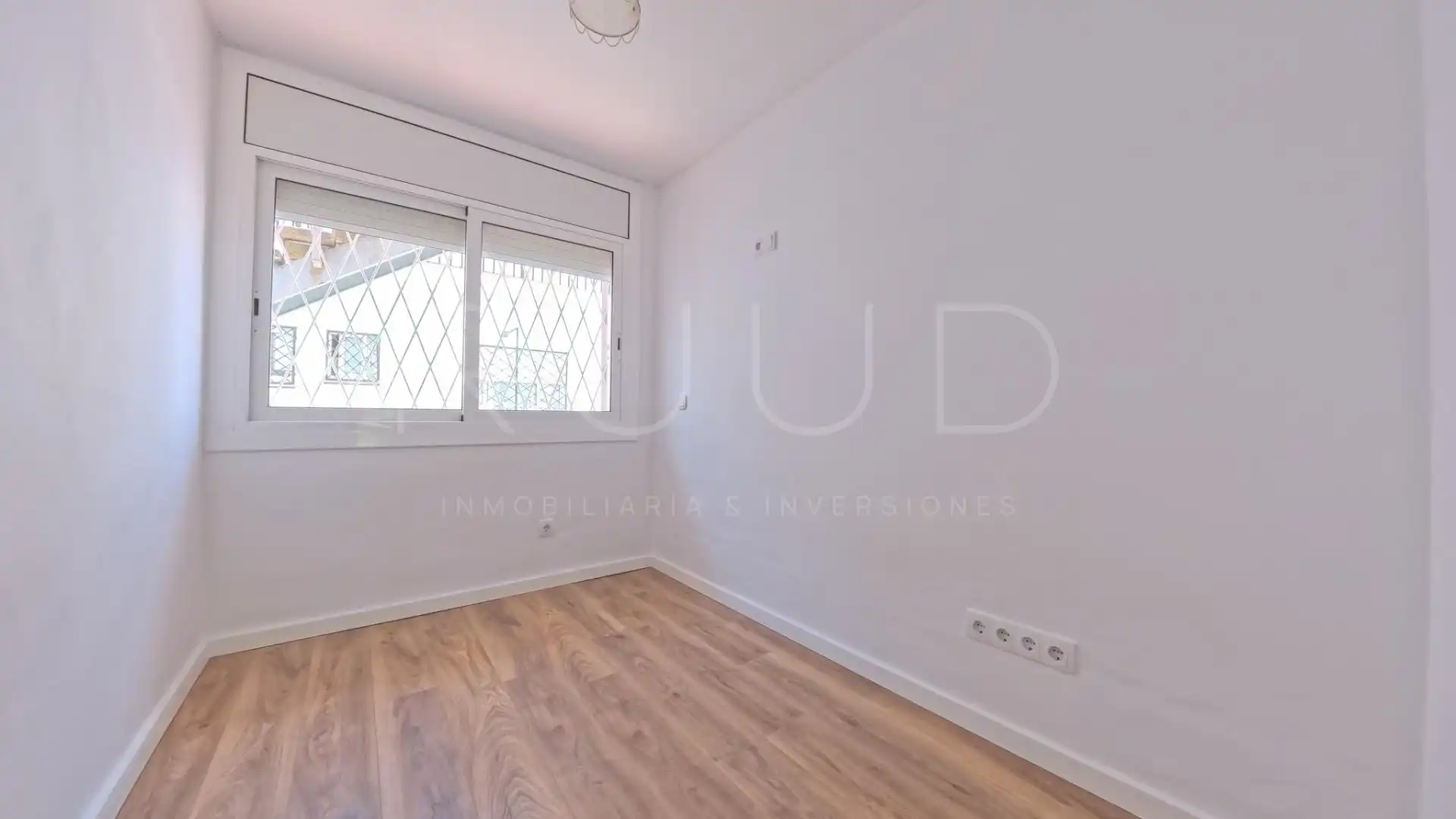 Bedroom of Flat for sale in Castelldefels  with Air Conditioner, Parquet flooring and Terrace
