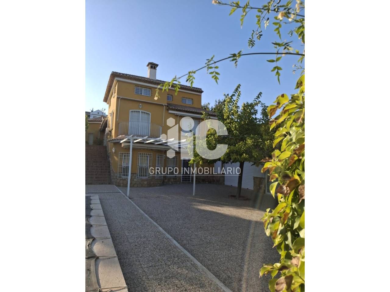 Exterior view of House or chalet for sale in Baena  with Terrace and Swimming Pool
