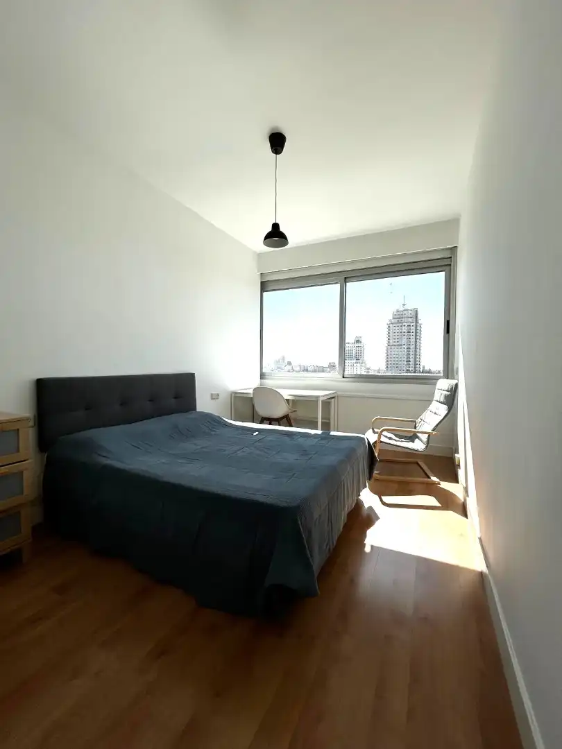 Habitación de Apartamento de alquiler en Madrid con Aire acondicionado, Calefacción y Parquet