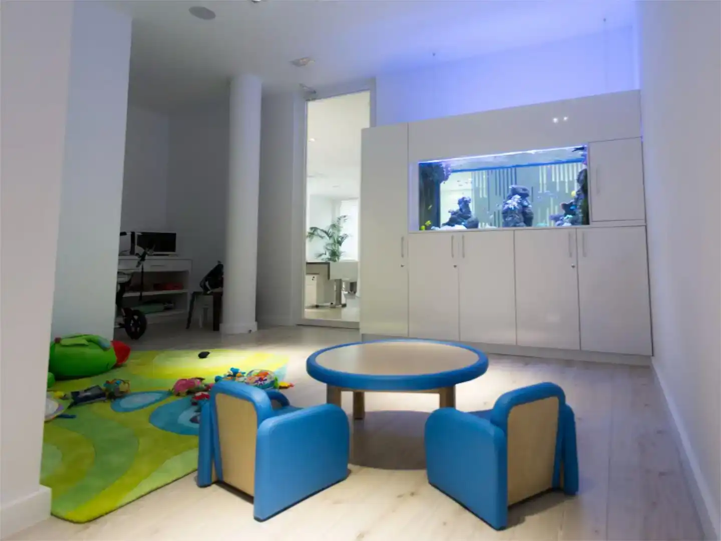 Sala d'estar de Local de lloguer en San Pedro del Pinatar amb Aire condicionat, Parquet i Moblat
