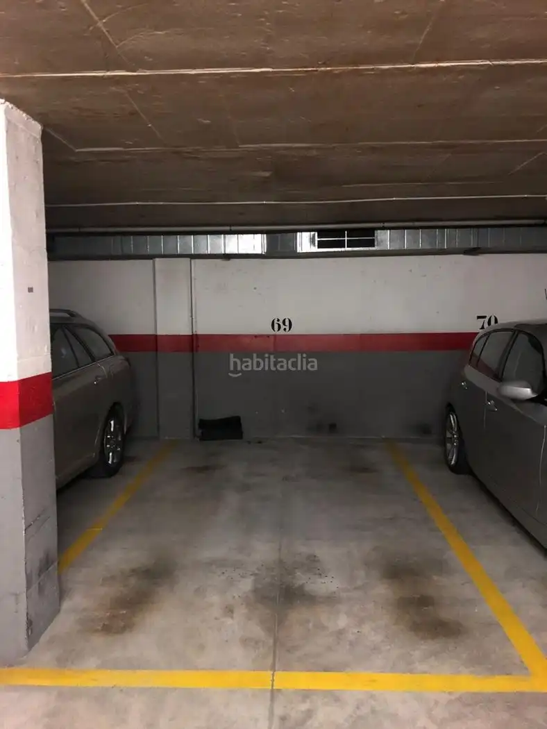 Individuel à vendre à Carrer de Julià Gual 8, imagen 2