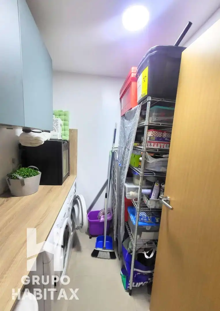 Kitchen of Duplexes for sale in Santa Coloma de Gramenet