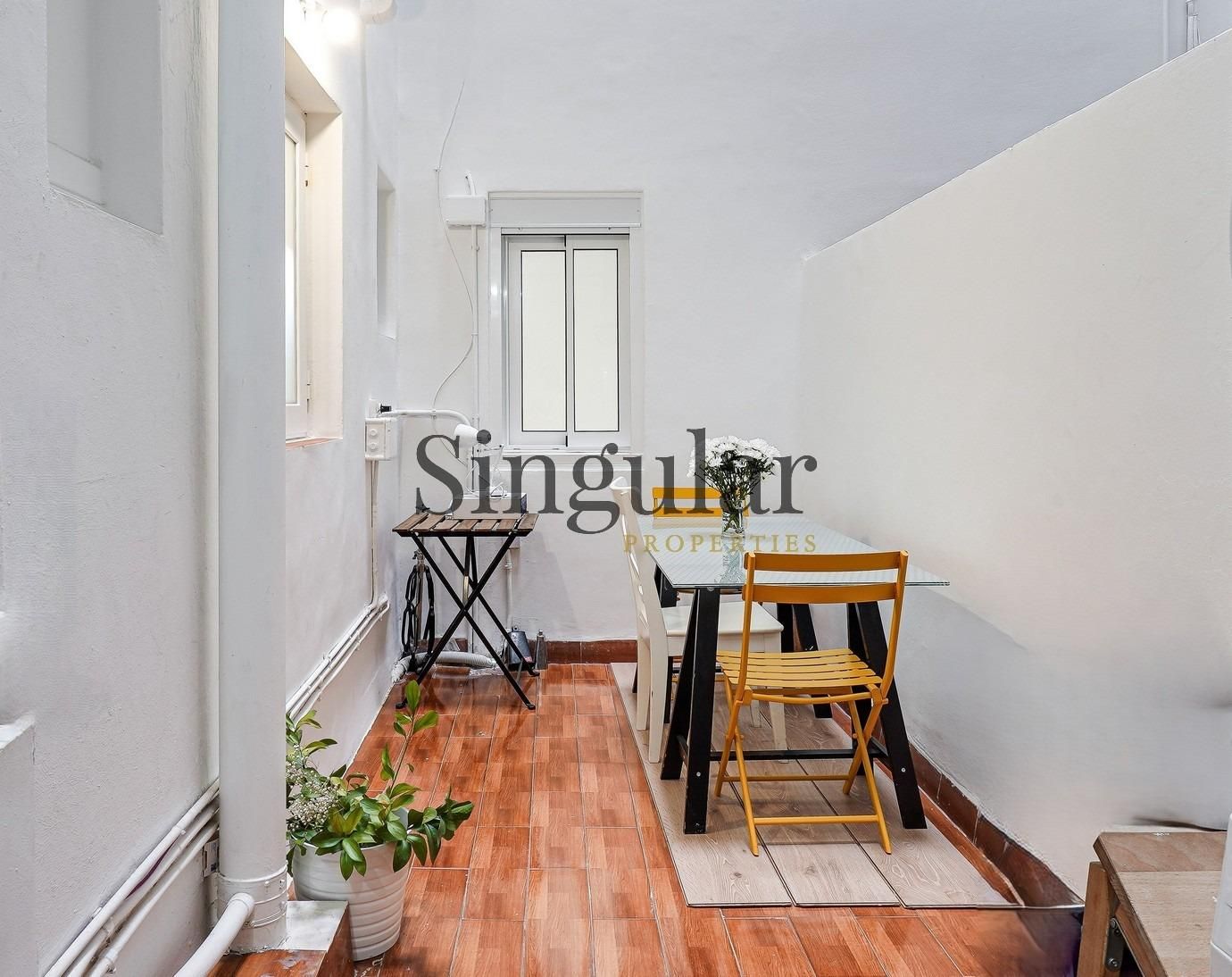 Bedroom of Flat for sale in  Barcelona Capital  with Heating