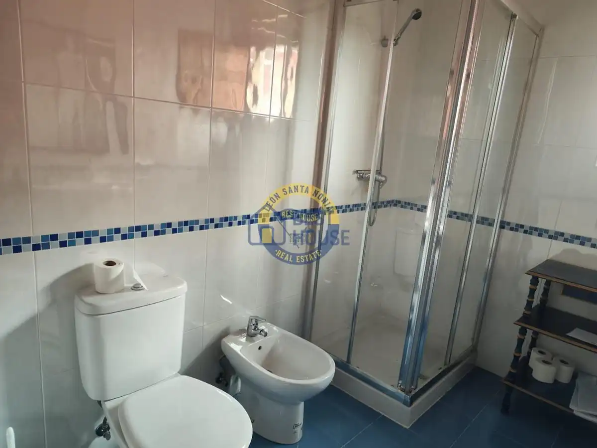 Baño de Casa o chalet en venta en Villaquilambre con Calefacción, Jardín privado y Parquet