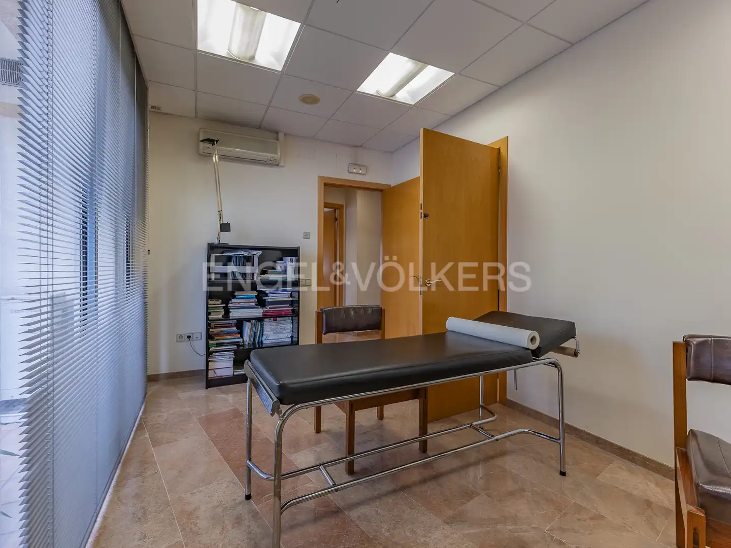 Flat for sale in Manresa  with Air Conditioner, Heating and Balcony