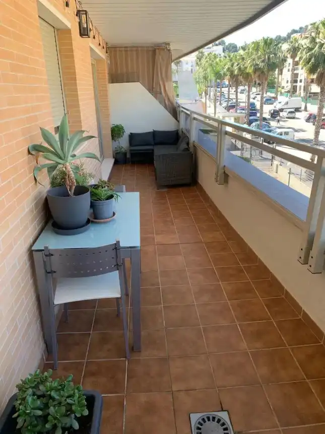 Apartamento con terraza en venta en La Colina
