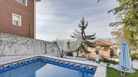 Casa con jardin y piscina en La Miranda