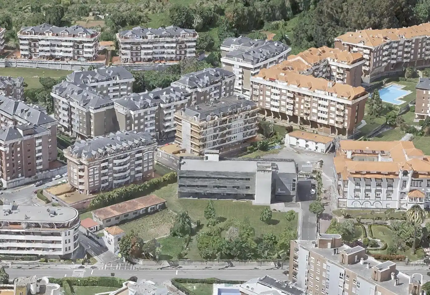 Außenansicht von Erdgeschoss zum Verkauf in Castro-Urdiales mit Heizung, Terrasse und Abstellraum