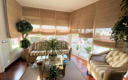 Living room of Flat for sale in Granollers  with Air Conditioner, Heating and Parquet flooring