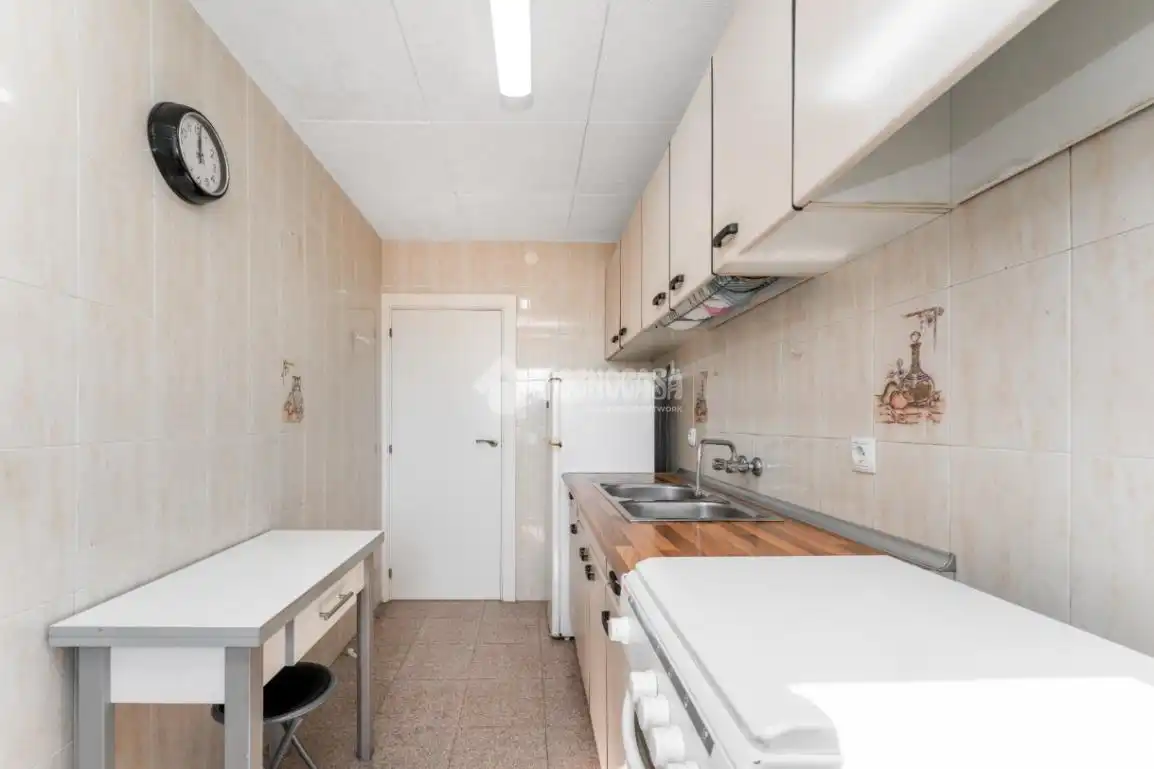 Kitchen of Flat for sale in Cornellà de Llobregat  with Air Conditioner