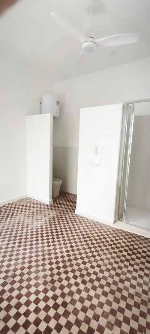 Bany de Estudi per a compartir en Castellón de la Plana / Castelló de la Plana amb Moblat, Forn i Rentadora